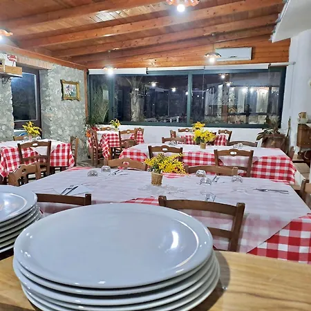 With Swimming Pool In 3* Capo Vaticano